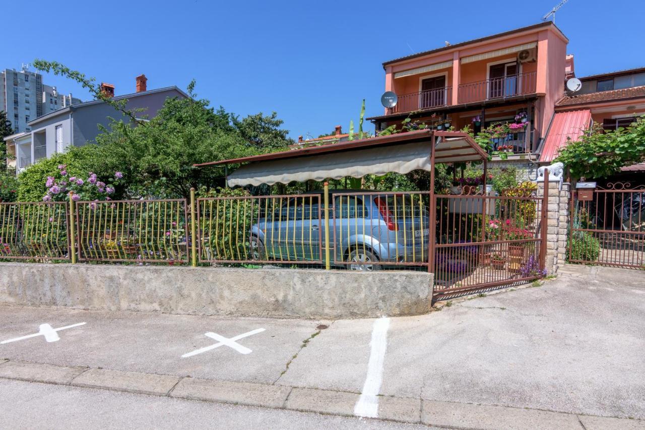 Apartments With A Parking Space Pula - 16053 Εξωτερικό φωτογραφία
