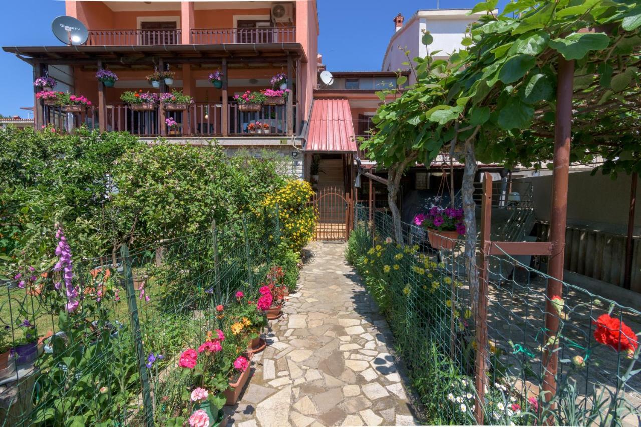 Apartments With A Parking Space Pula - 16053 Εξωτερικό φωτογραφία
