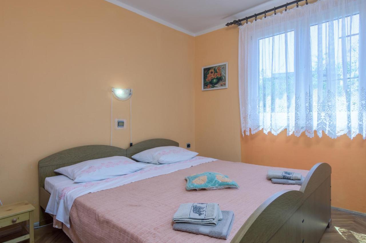Apartments With A Parking Space Pula - 16053 Εξωτερικό φωτογραφία